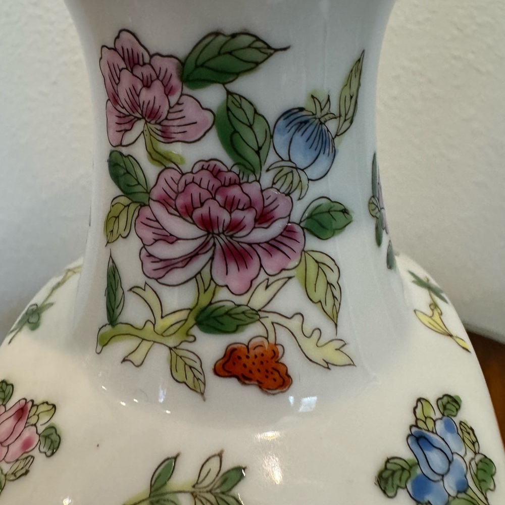 Vintage Made in Macu 10 Inch Floral Porcelain Vase - Picture 5 of 12
